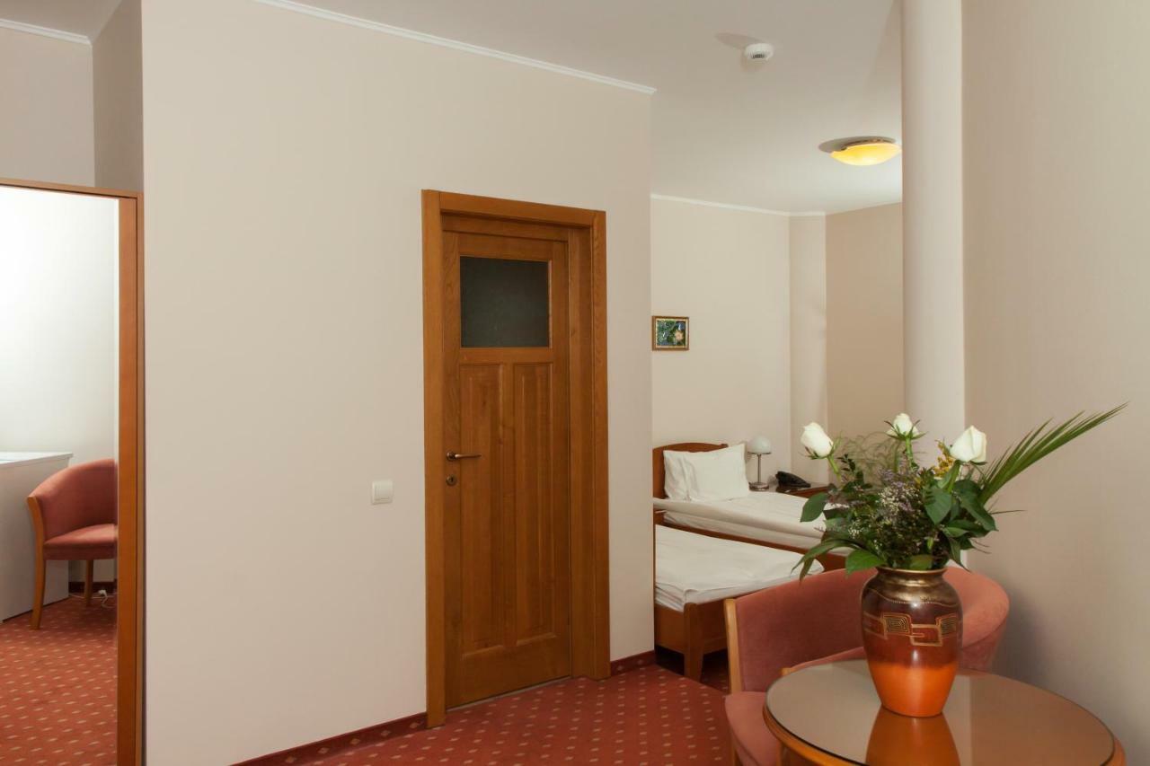 Hotel Hermes Alba Iulia Eksteriør billede